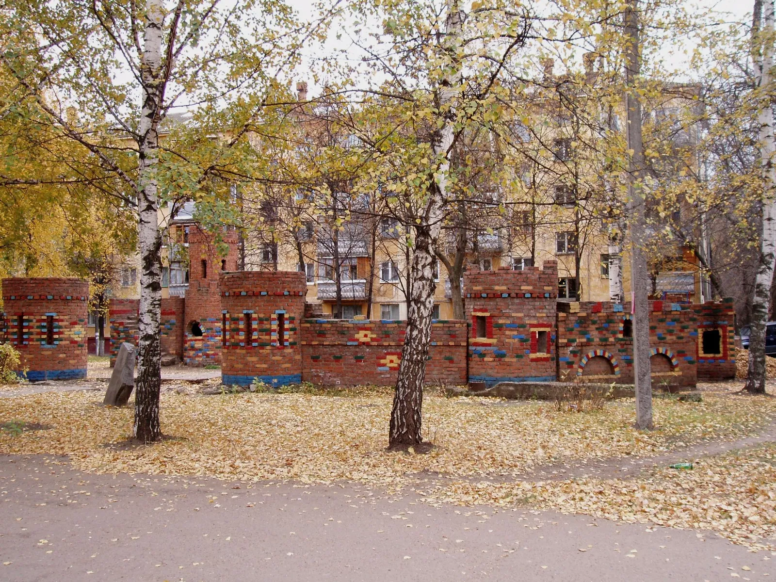 Возле магазина "Орлёнок"