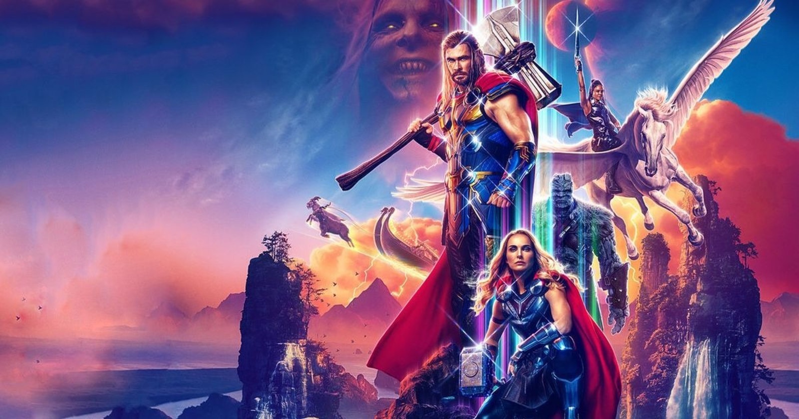 Тор: Любовь и гром (2022).  Фантастика, фэнтези, боевик, мелодрама, комедия, приключения. Реж.: Тайка Вайтити.