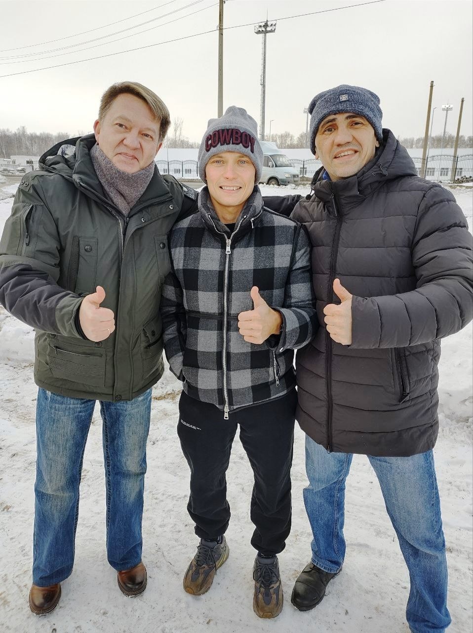 Из архива С.В. Алешковича  Сергей Алешкович (слева), Эмиль Сайфутдинов (в центре) и Азат Мукмензянов (справа)