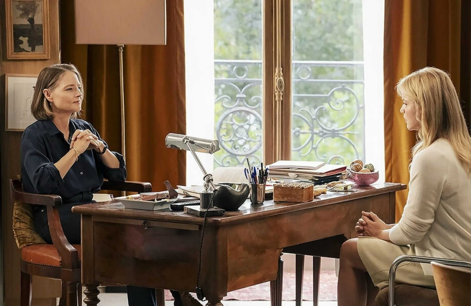 Кадр из фильма «Частная жизнь» Vie privée (2025).  Комедия, триллер, детектив. Реж.: Ребекка Злотовски. 18+