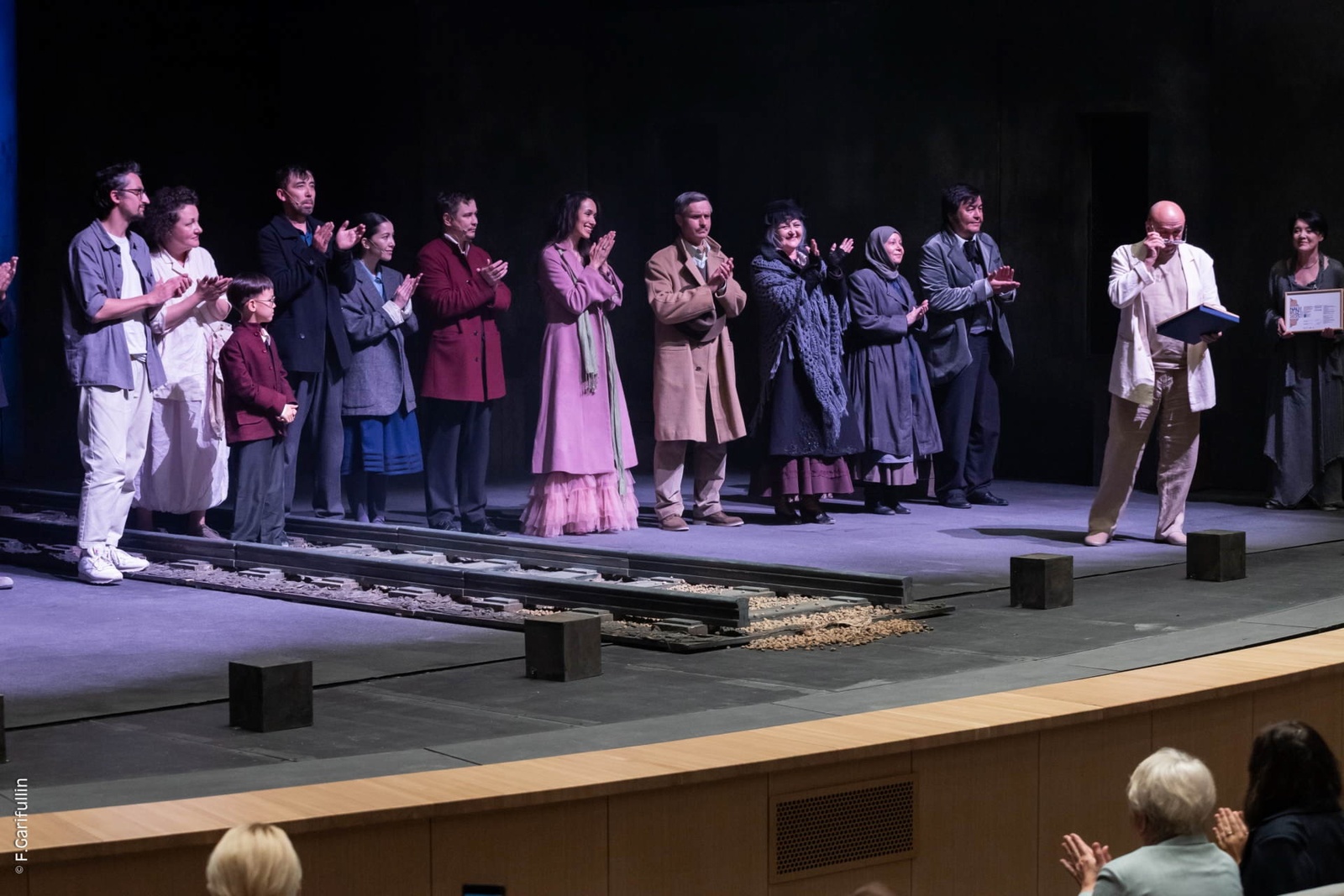 фото из официальной группы театра Камала Вконтакте